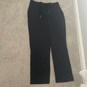 Lululemon On the Fly pant only worn a few times. Like new condition